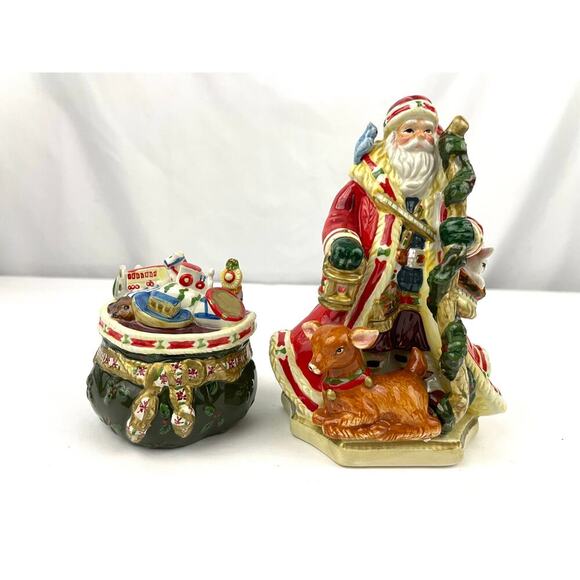 Studio Nova Woodland Holly Santa Claus Sack Salt & Pepper Set - Picture 1 of 15